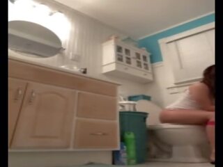 Násťročné dievča sediaci na toaleta, zadarmo porno video 8b | xhamster