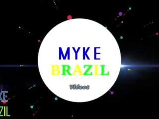 Festa fazer myke parte 2 -muita putaria e sacanagem total&period; um surubada rolou solta com um mulherada pelada e louca para foder