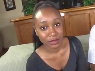 Bello nero ragazza prese casa per un calpestio: gratis porno df | youporn