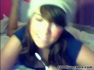 Beautiful live webcam teen showing tits an strip clip